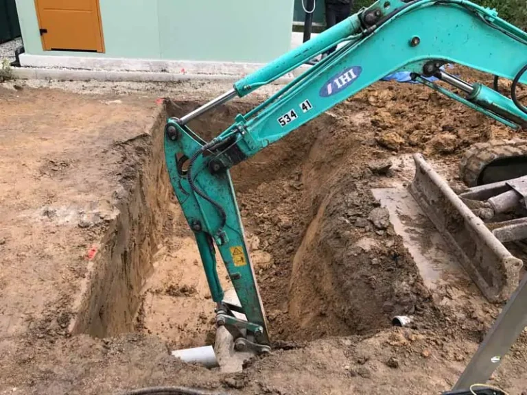 Bazén s technickou miestnosťou a zastrešením — realizácia bazéna Magiline (3)